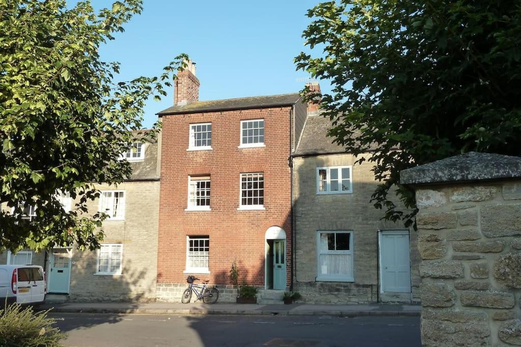 Apartmán No. 27'S Self-Catering Flat For A Memorable Break. Bridport Exteriér fotografie