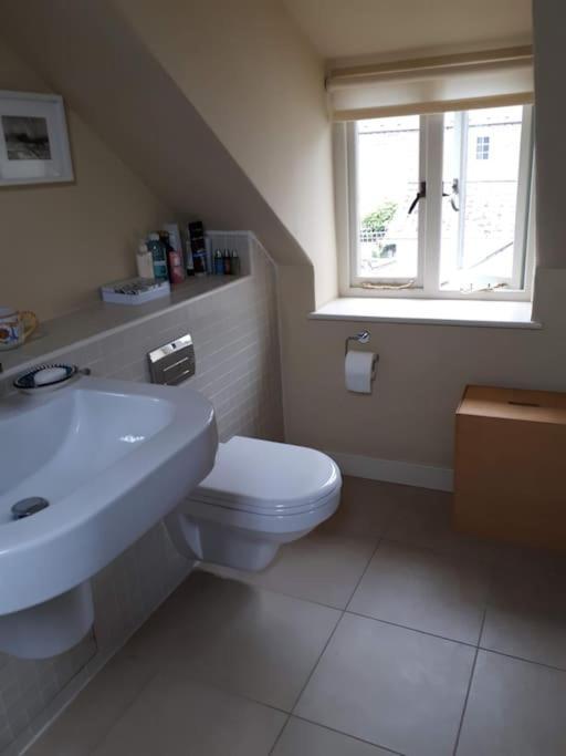 Apartmán No. 27'S Self-Catering Flat For A Memorable Break. Bridport Exteriér fotografie